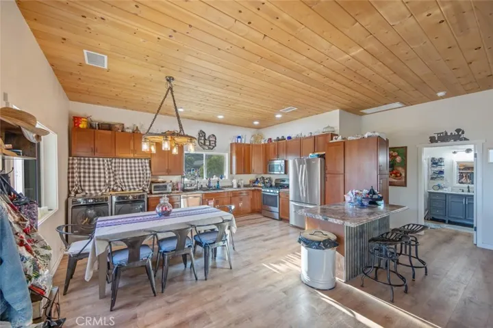 6931 Sierra, Agua Dulce, California 91390
