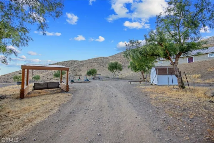 6931 Sierra, Agua Dulce, California 91390