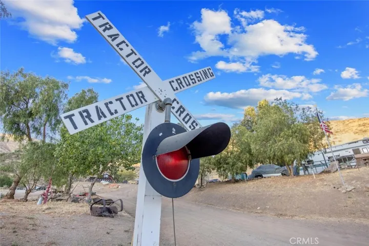 6931 Sierra, Agua Dulce, California 91390