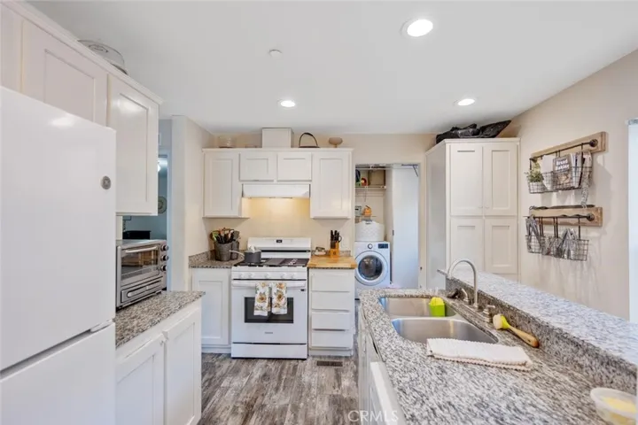 6931 Sierra, Agua Dulce, California 91390