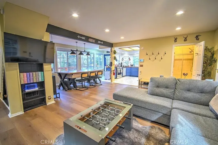 582 Rose, Twin Peaks, California 92391