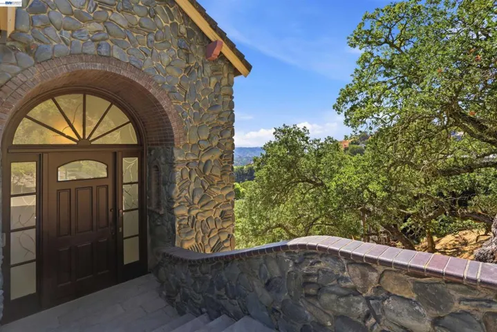 506 Oakshire Place, Alamo, California 94507