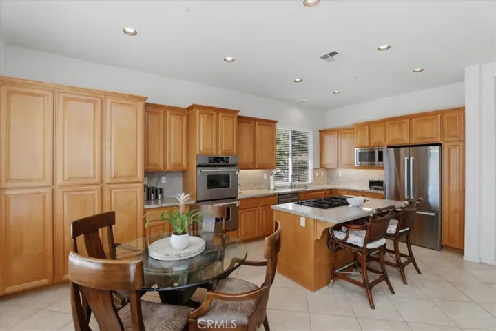 3927 Limber Pine, Fallbrook, California 92028