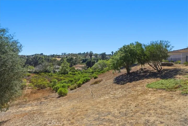3927 Limber Pine, Fallbrook, California 92028
