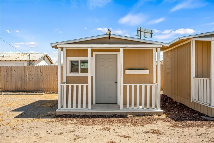 441 F, Needles, California 92363