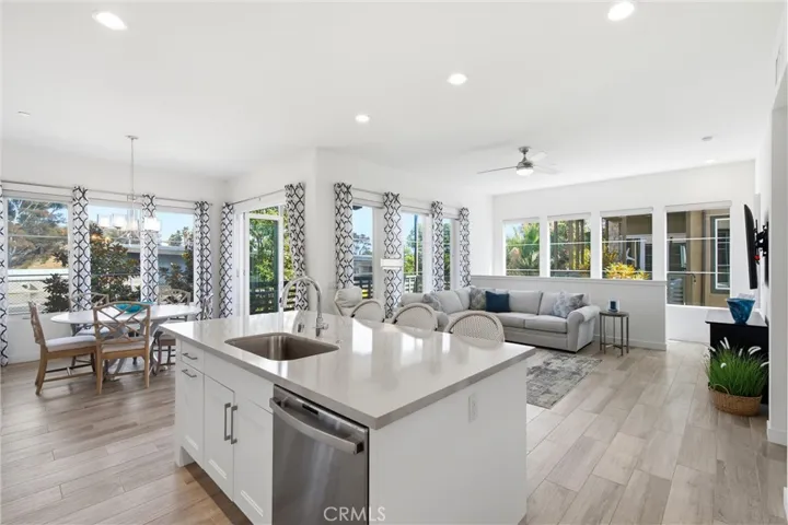 Large center island provides additional seating and the perfect gathering space.