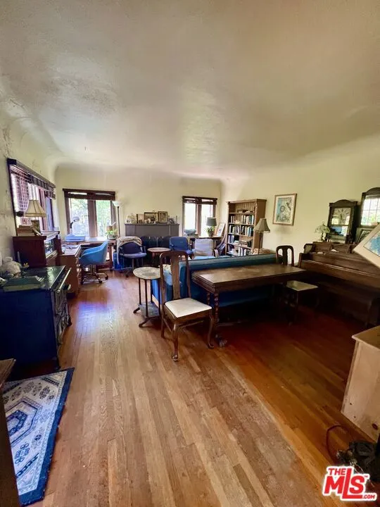 705 Superba Avenue, Venice, California 90291 — photo 5