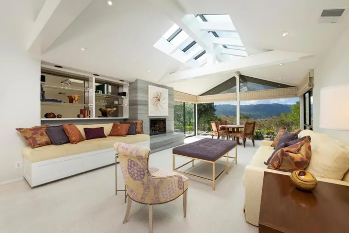 578 Cresta Vista Lane, Portola Valley, California 94028