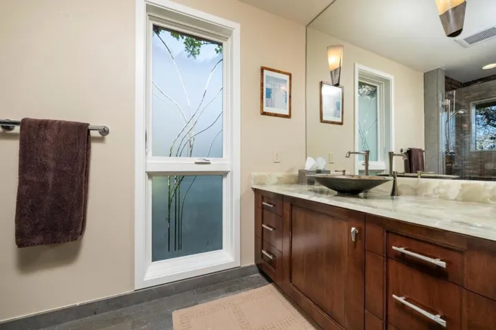 578 Cresta Vista Lane, Portola Valley, California 94028