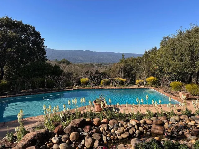 578 Cresta Vista Lane, Portola Valley, California 94028