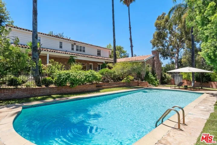 17534 Corinthian Drive, Encino, California 91316 — photo 4