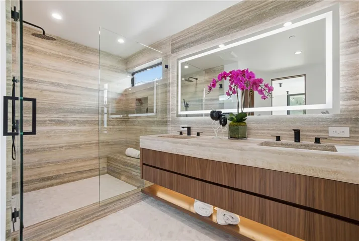 400 Heliotrope, Corona Del Mar, California 92625