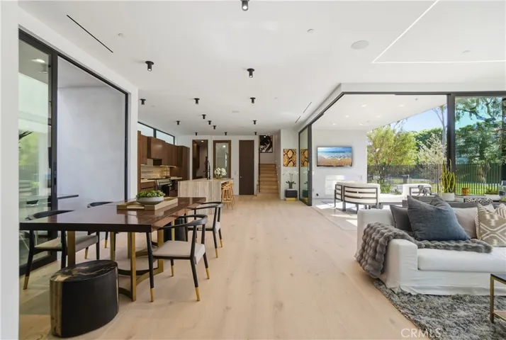 400 Heliotrope, Corona Del Mar, California 92625
