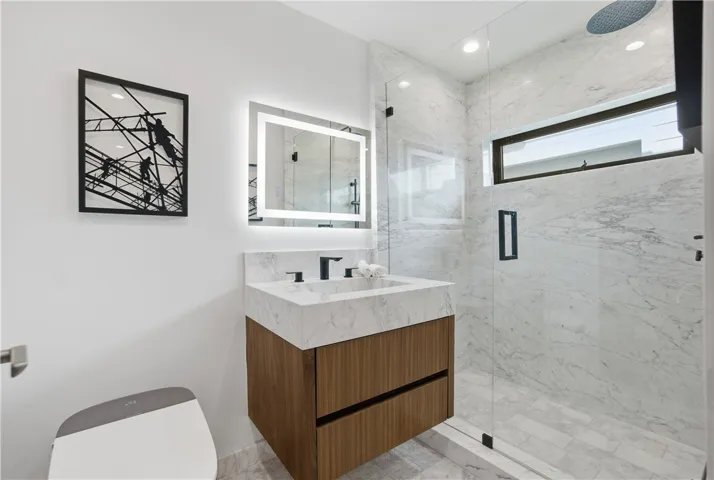 400 Heliotrope, Corona Del Mar, California 92625