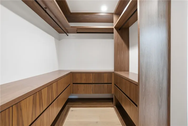 400 Heliotrope, Corona Del Mar, California 92625