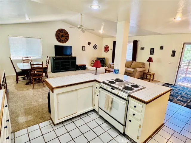 15793 Coutolenc, Magalia, California 95954