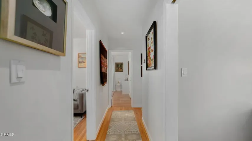 2030 N Altadena-031