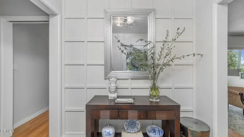 2030 N Altadena-013