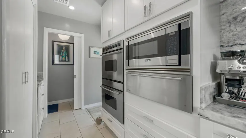 2030 N Altadena-028