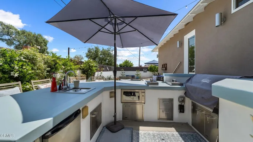 2030 N Altadena-048