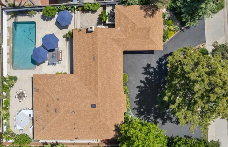 2030 N Altadena-005