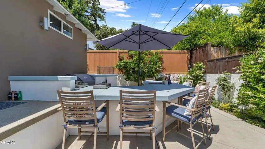 2030 N Altadena-047