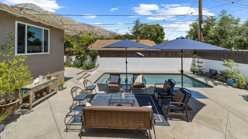 2030 N Altadena-054