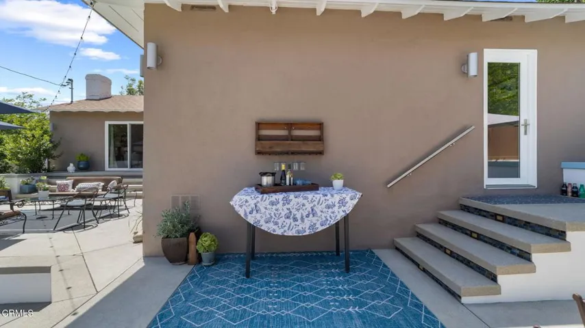 2030 N Altadena-062