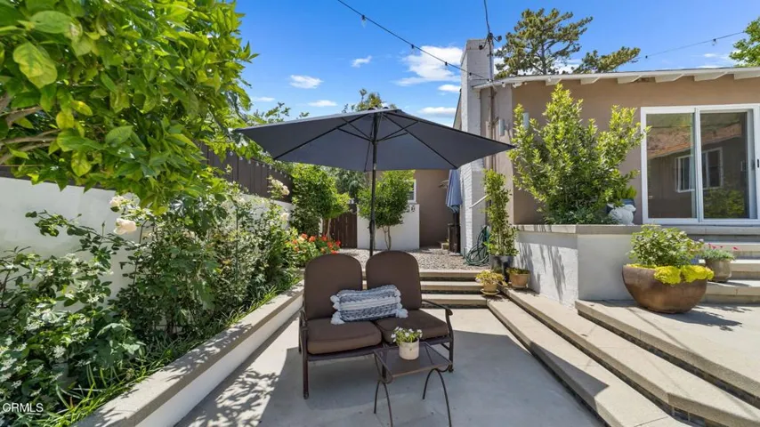 2030 N Altadena-056