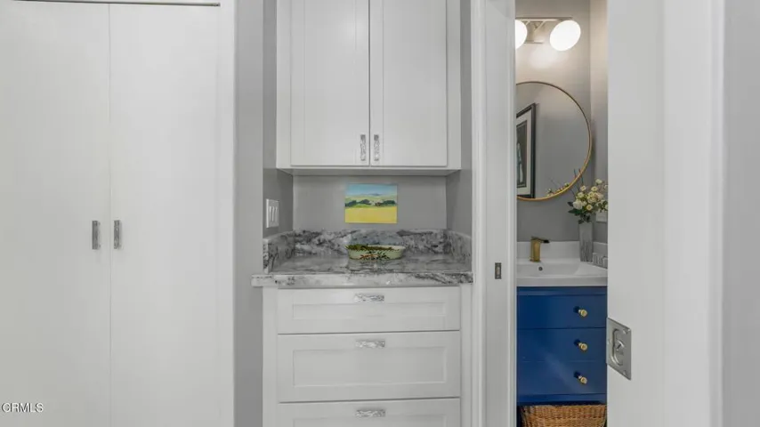 2030 N Altadena-029