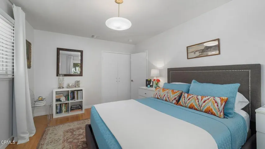 2030 N Altadena-033