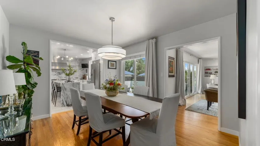 2030 N Altadena-020