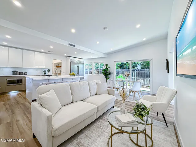cFamily and Kitchen3