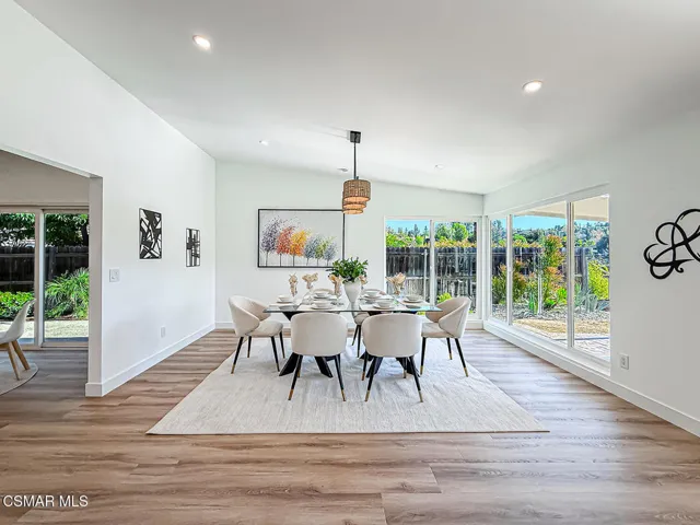 bLiving and Dining5