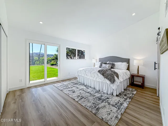 iPrimary Bedroom Suite1