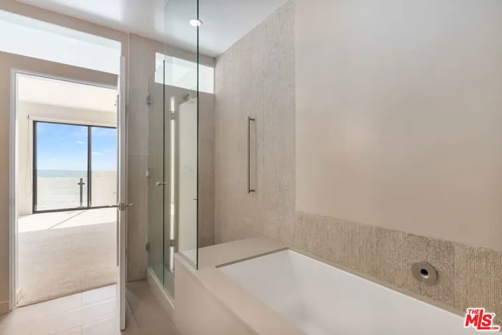 1 Northstar Street 101, Marina Del Rey, California 90292