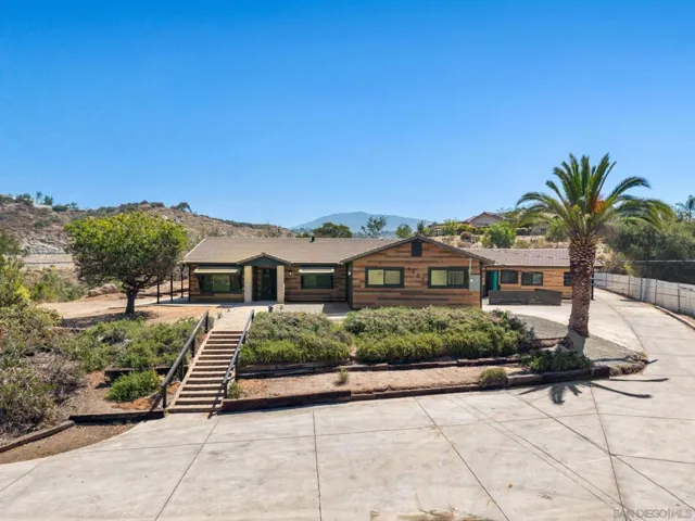 1331 Ramblewood, Alpine, California 91901