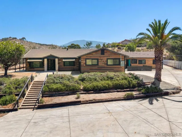 1331 Ramblewood, Alpine, California 91901