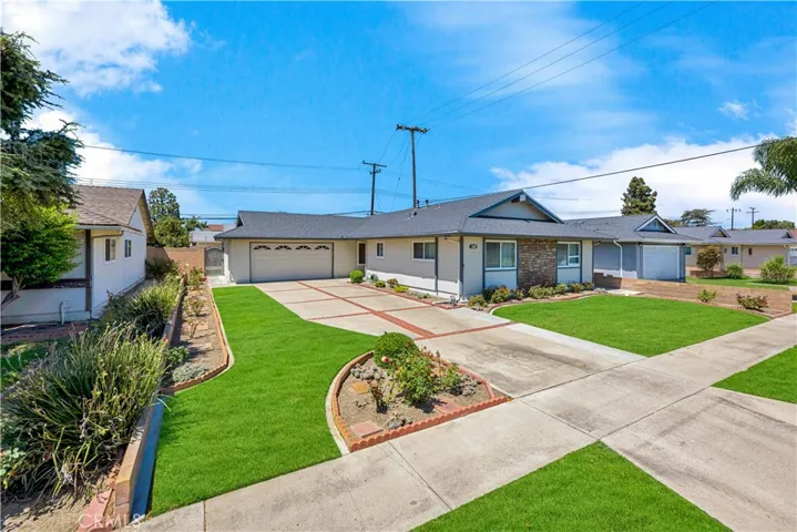 Welcome Home!  Extra long driveway