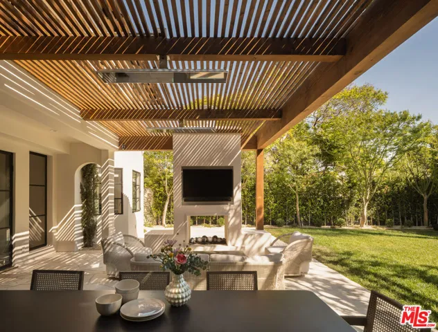 859 S Gretna Green Way, Los Angeles, California 90049