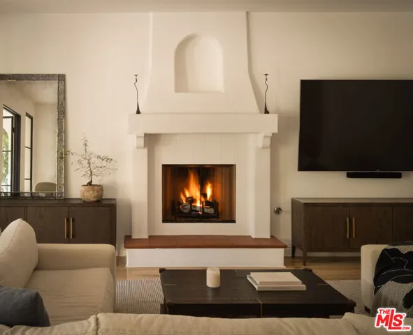 859 S Gretna Green Way, Los Angeles, California 90049
