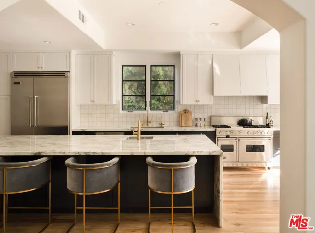 859 S Gretna Green Way, Los Angeles, California 90049