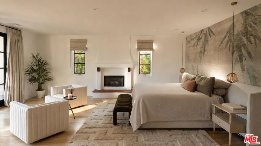 859 S Gretna Green Way, Los Angeles, California 90049