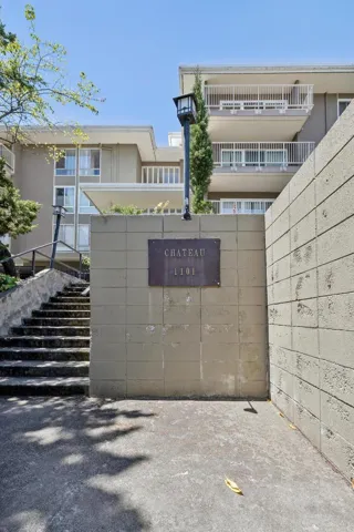 Street entrance to the Chateau