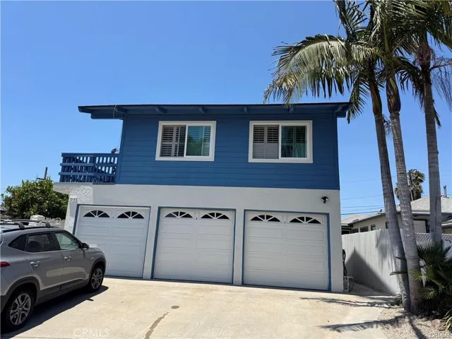 Private location with just 4-units.