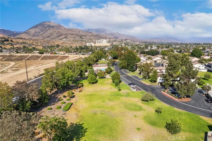 2112 Hawthorne Court, San Bernardino, California 92404