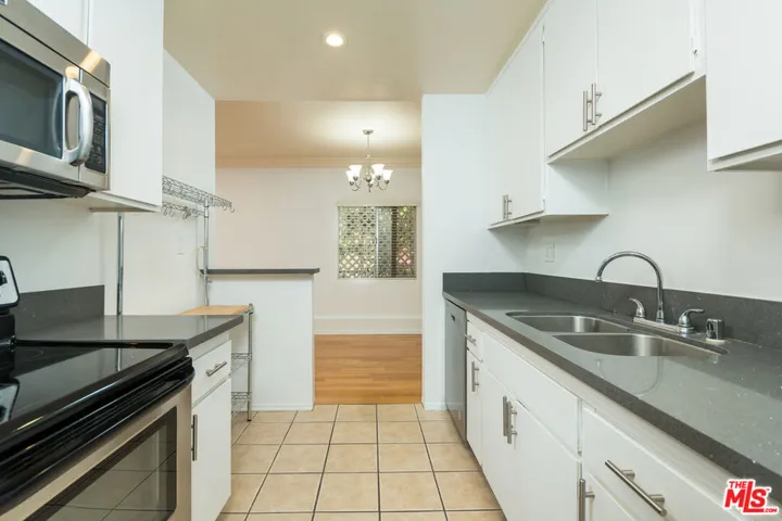 1115 S Elm Drive 207, Los Angeles, California 90035