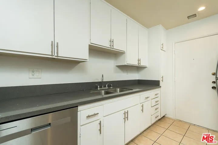 1115 S Elm Drive 207, Los Angeles, California 90035