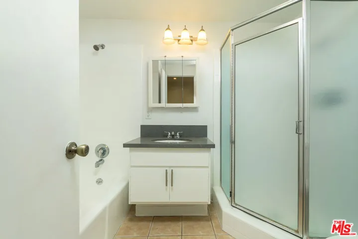 1115 S Elm Drive 207, Los Angeles, California 90035
