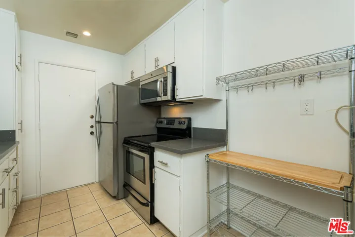 1115 S Elm Drive 207, Los Angeles, California 90035